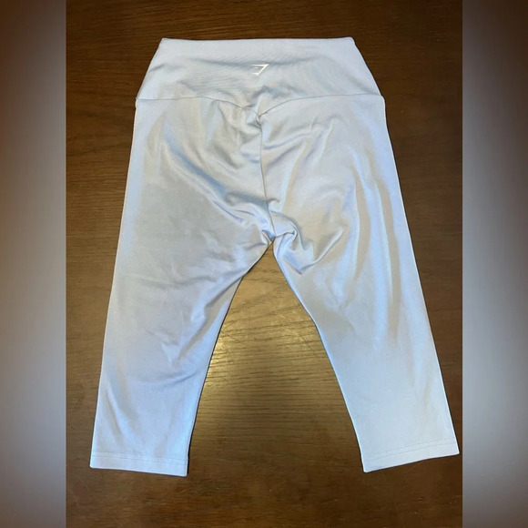 Gymshark women’s Capri leggings. Size small. - Picture 4 of 6
